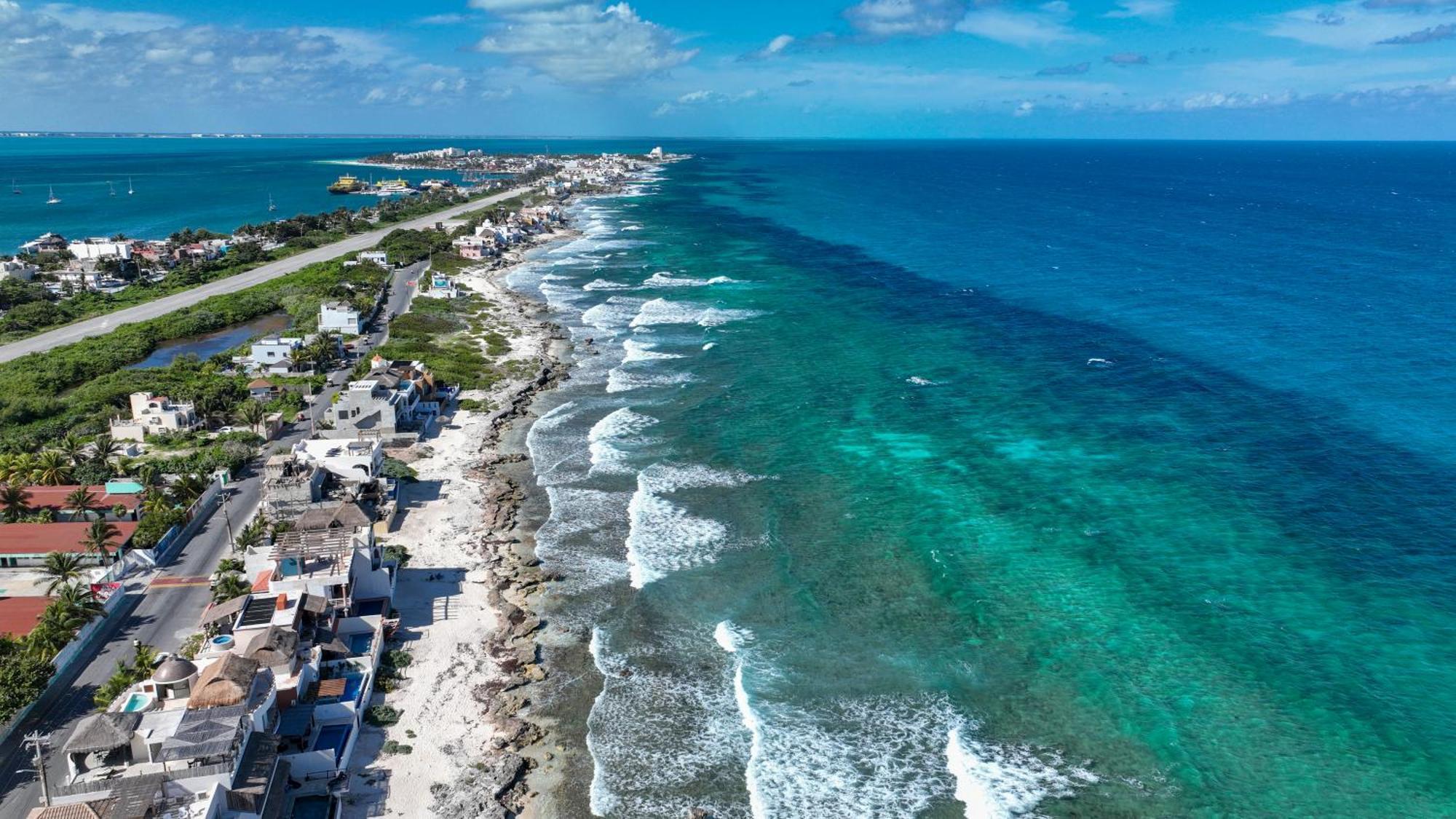 Villa Casa Javi- Ocean Front Located Mid Isla Mujeres